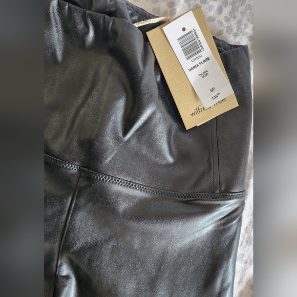 Aritzia Daria Flare Vegan leather pant - Picture 3 of 4